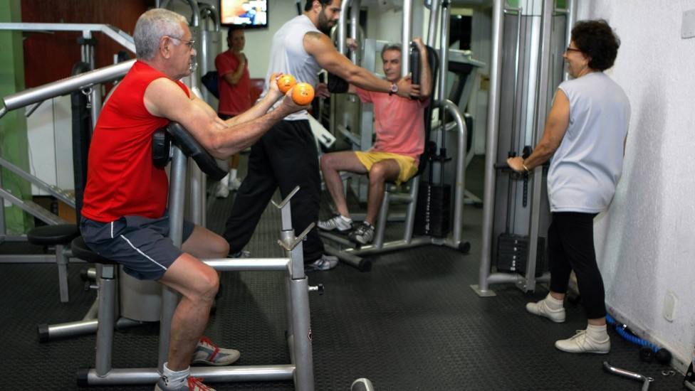 Exercícios Físicos: Uma Arma Eficaz Contra a Sarcopenia